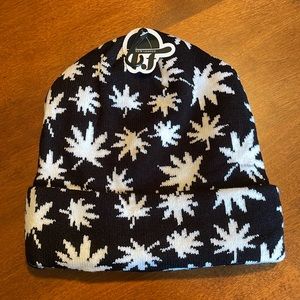 New League Unisex Leaf Print Hat. NWT